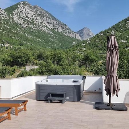 Apartments Brelezza Gornja Brela Екстериор снимка