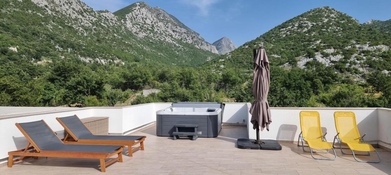 Apartments Brelezza Gornja Brela Екстериор снимка