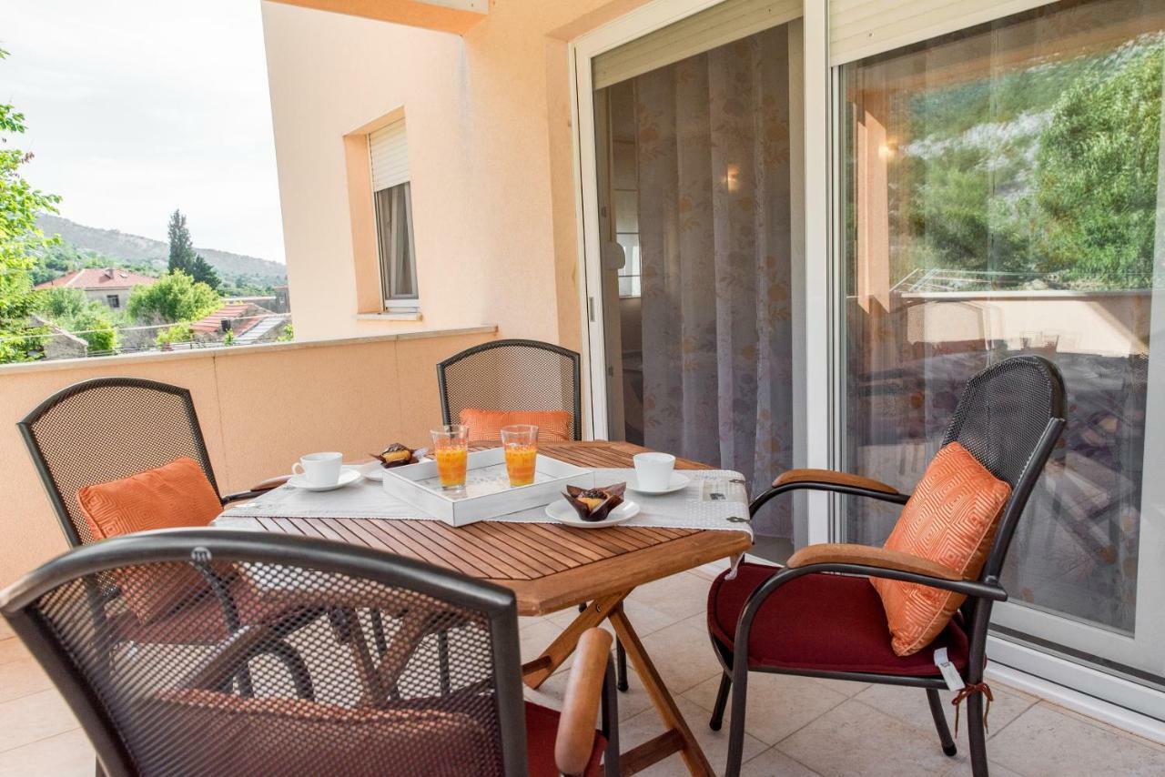 Apartments Brelezza Gornja Brela Екстериор снимка