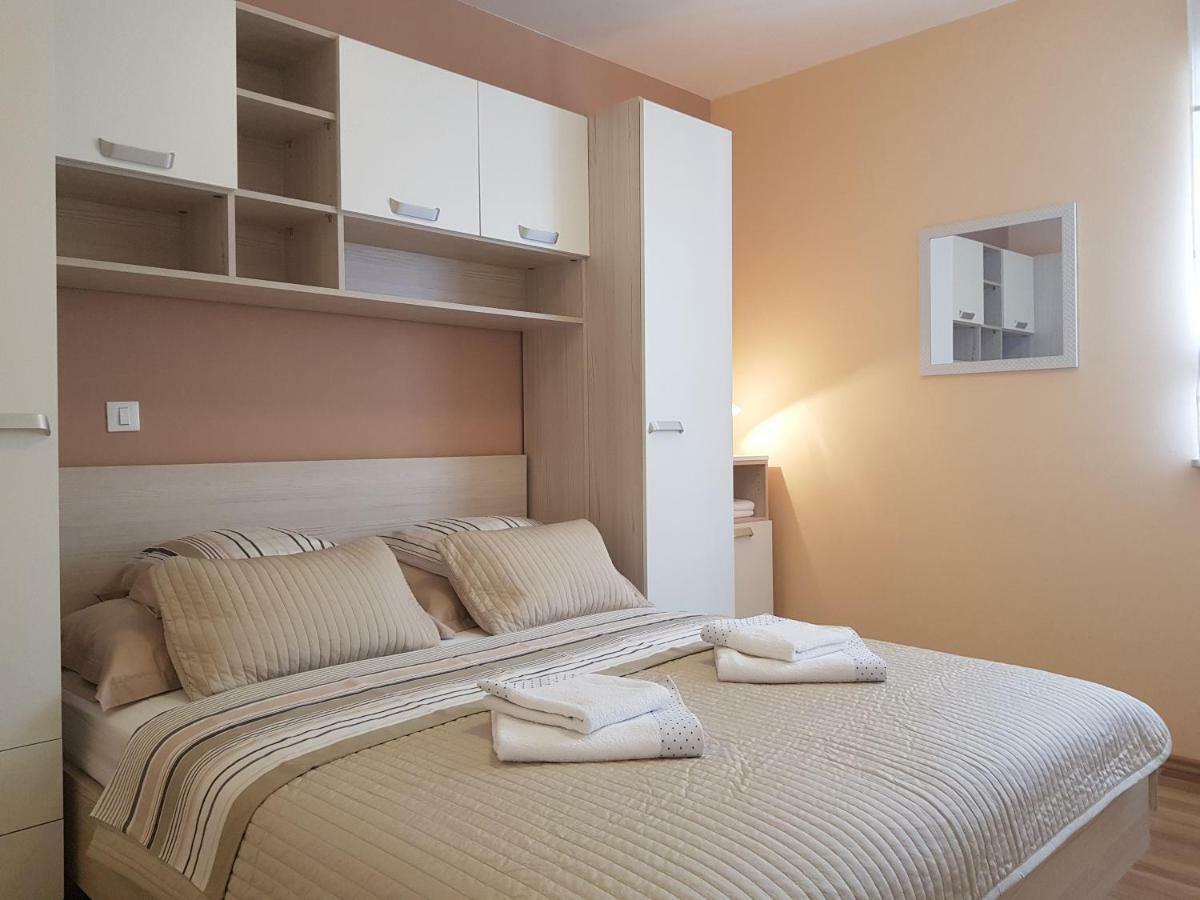 Apartments Brelezza Gornja Brela Екстериор снимка